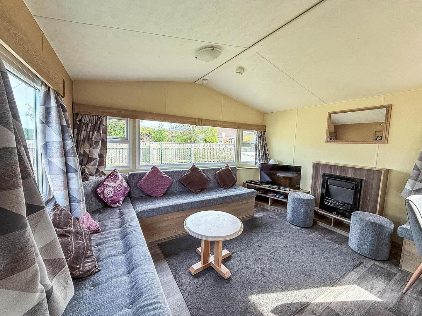 Lovely 6 Berth Caravan At Sunnydale Holiday Park Ref 35375S Louth  Bagian luar foto